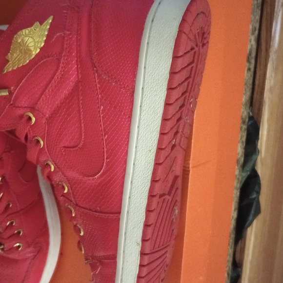 COPY - Jordan - Picture 3 of 4